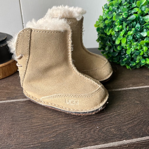 UGG Boo Boot Baby Infant Leather Sheepskin Size Small - Picture 5 of 13